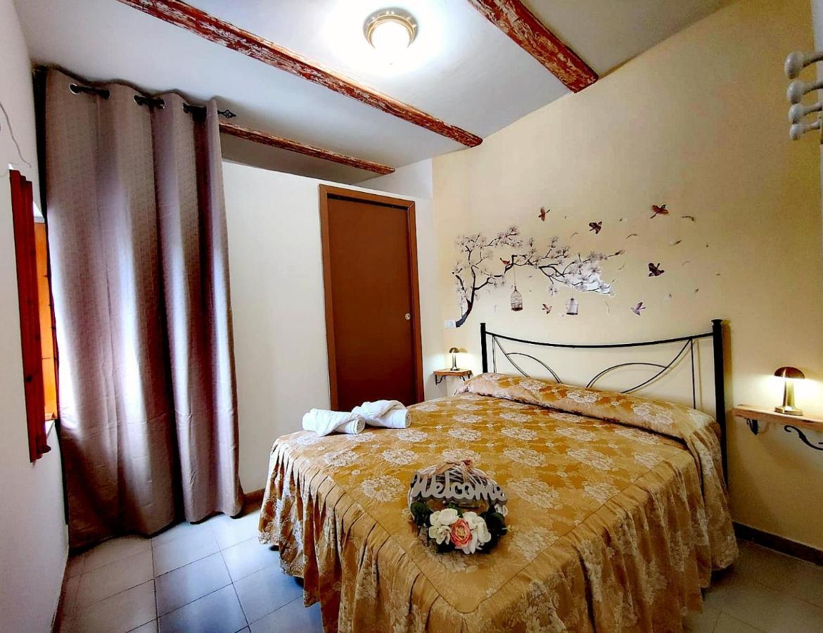 Апартаменти La Casa In Piazza Toffia Екстер'єр фото