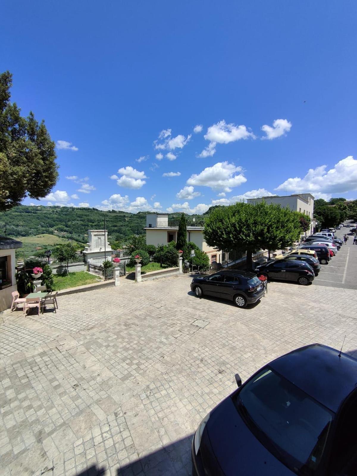 Апартаменти La Casa In Piazza Toffia Екстер'єр фото